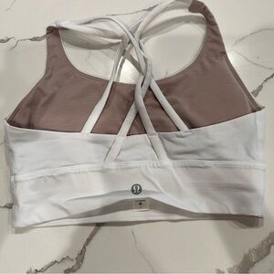 🌸Lululemon Sports Bra Size 6 White Like New🌸